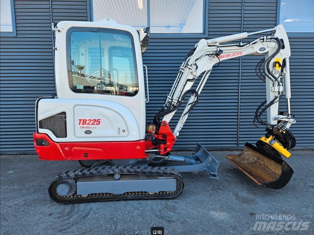 Takeuchi TB 225 Мини-экскаваторы