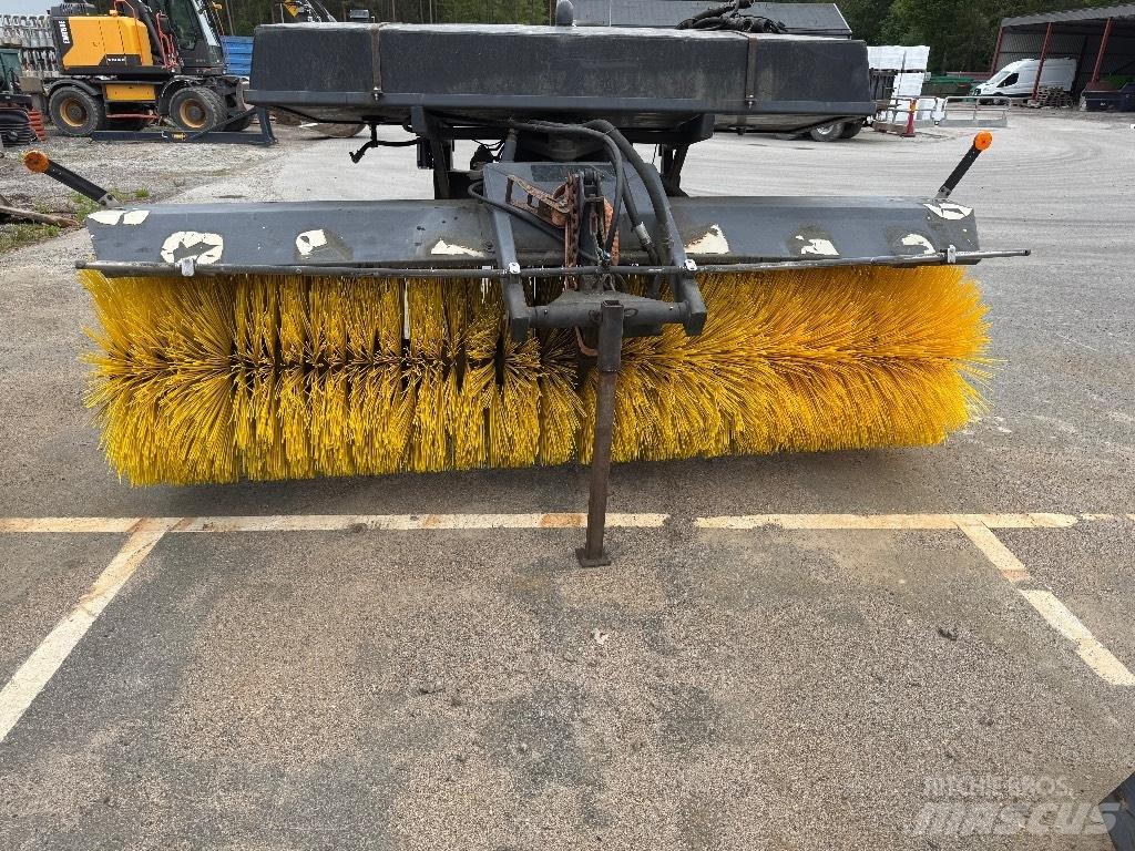  VilaKone HL  320/900 Навесные щетки