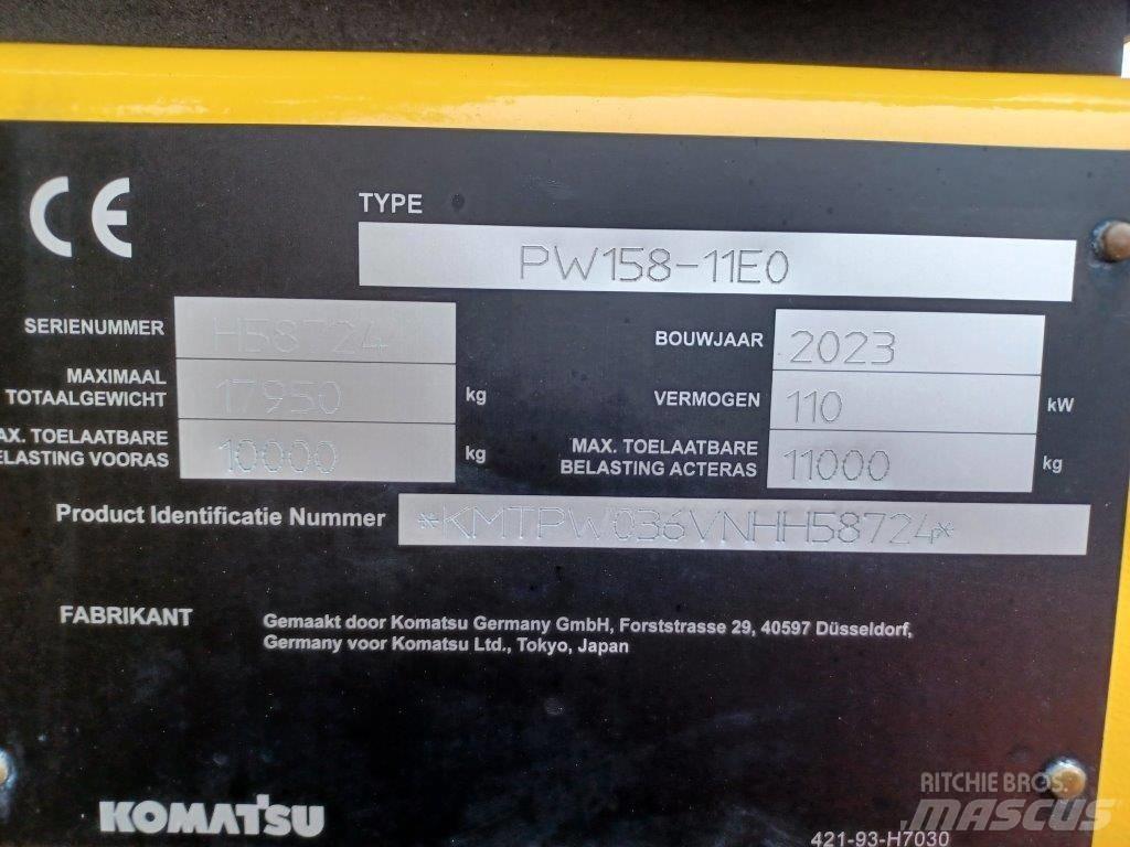 Komatsu PW158-11E0 Колёсные экскаваторы