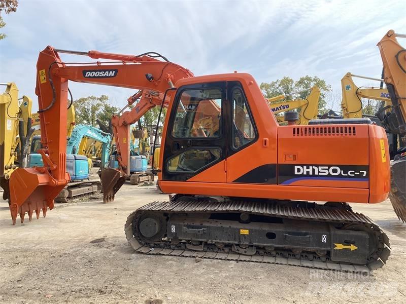 Doosan DX150 Гусеничные экскаваторы