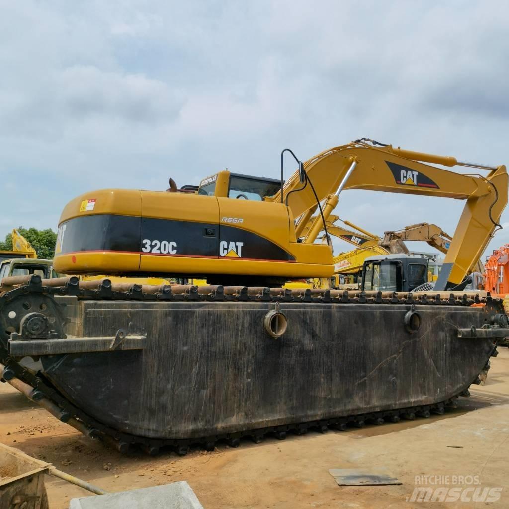CAT 320 C Экскаваторы-амфибии