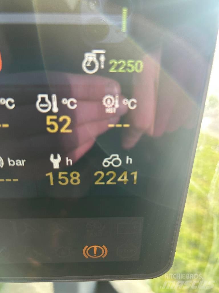 Valtra T235 Трактора