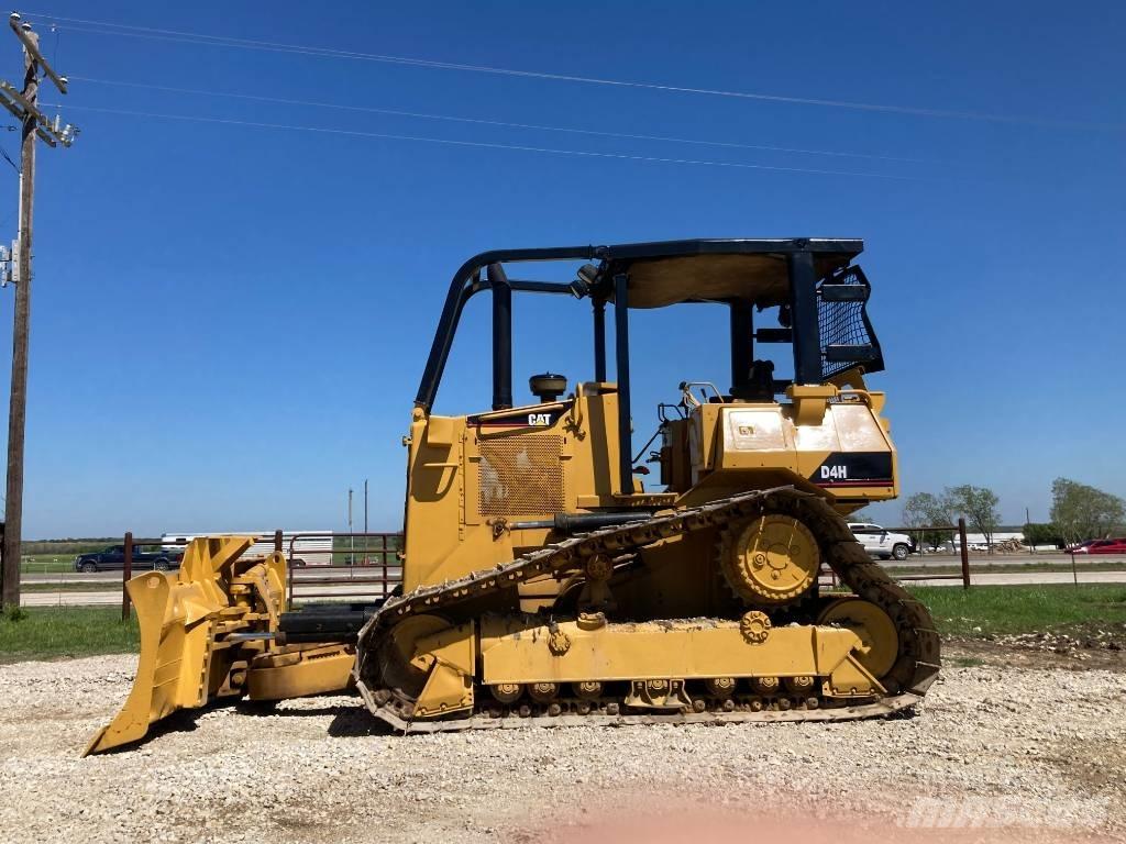 CAT Bulldozer D4H Гусеничные бульдозеры