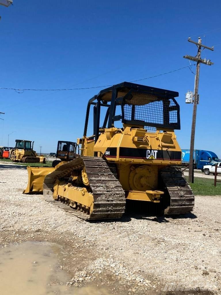 CAT Bulldozer D4H Гусеничные бульдозеры