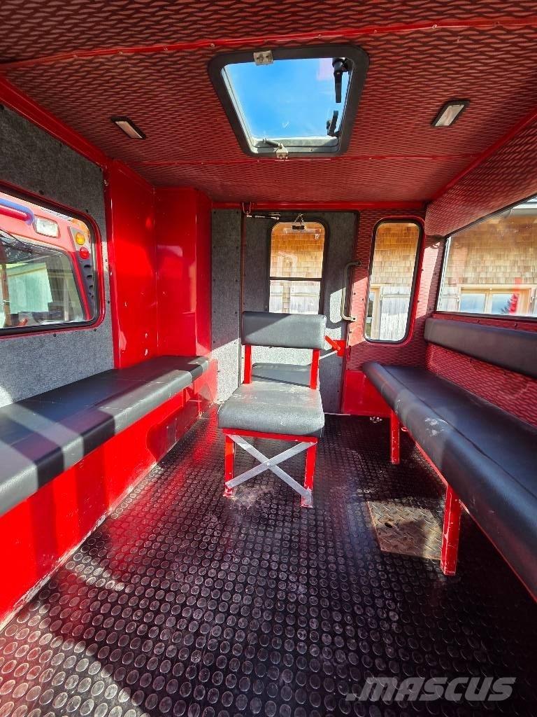  Pistenbully 300 DD Снегоуборочные машины