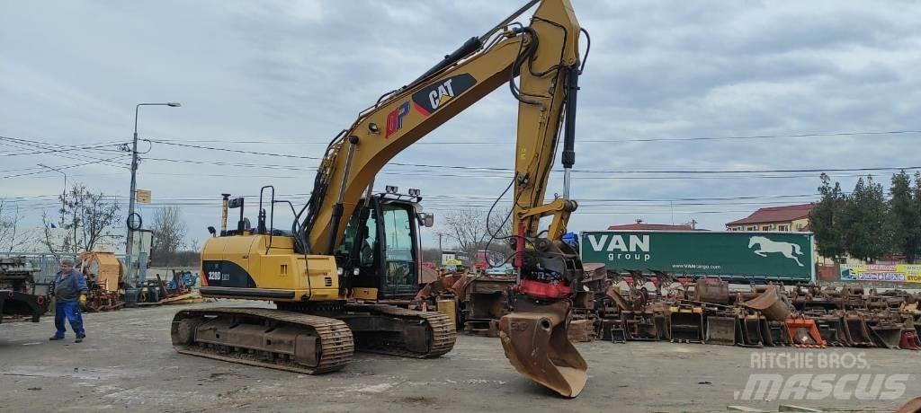 CAT 320 D Гусеничные экскаваторы