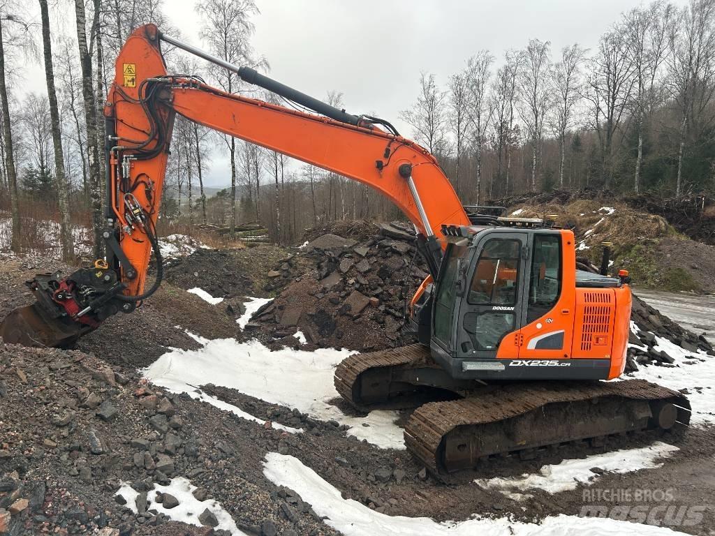 Doosan DX 235 LCR-5 Гусеничные экскаваторы