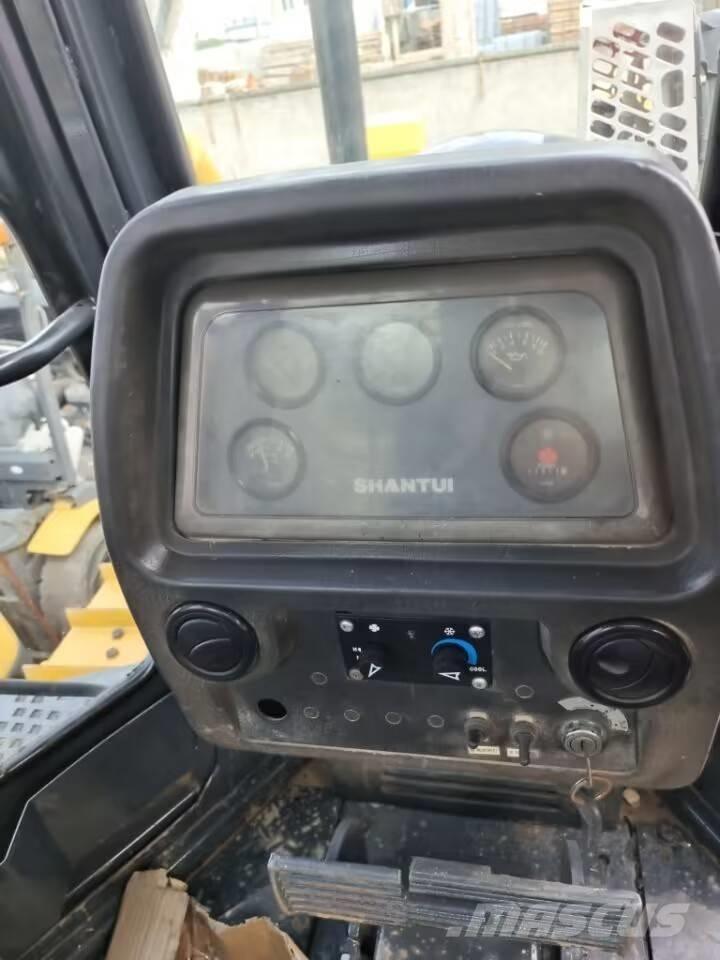 Shantui SD 16 Гусеничные бульдозеры