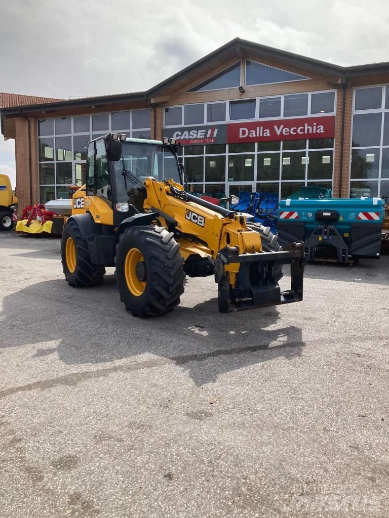 JCB TM 320 Сельскохозяйственные телескопические погрузчики