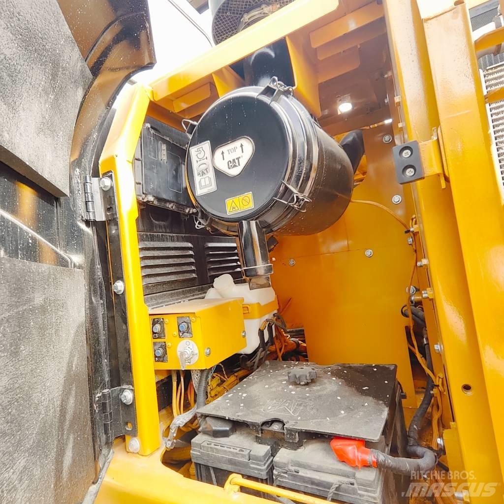 CAT 320D Гусеничные экскаваторы