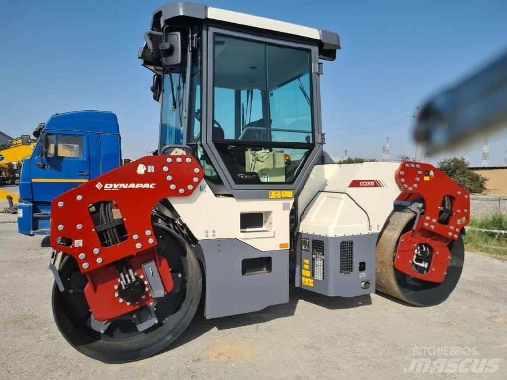 Dynapac CC2200 Катки тротуарные
