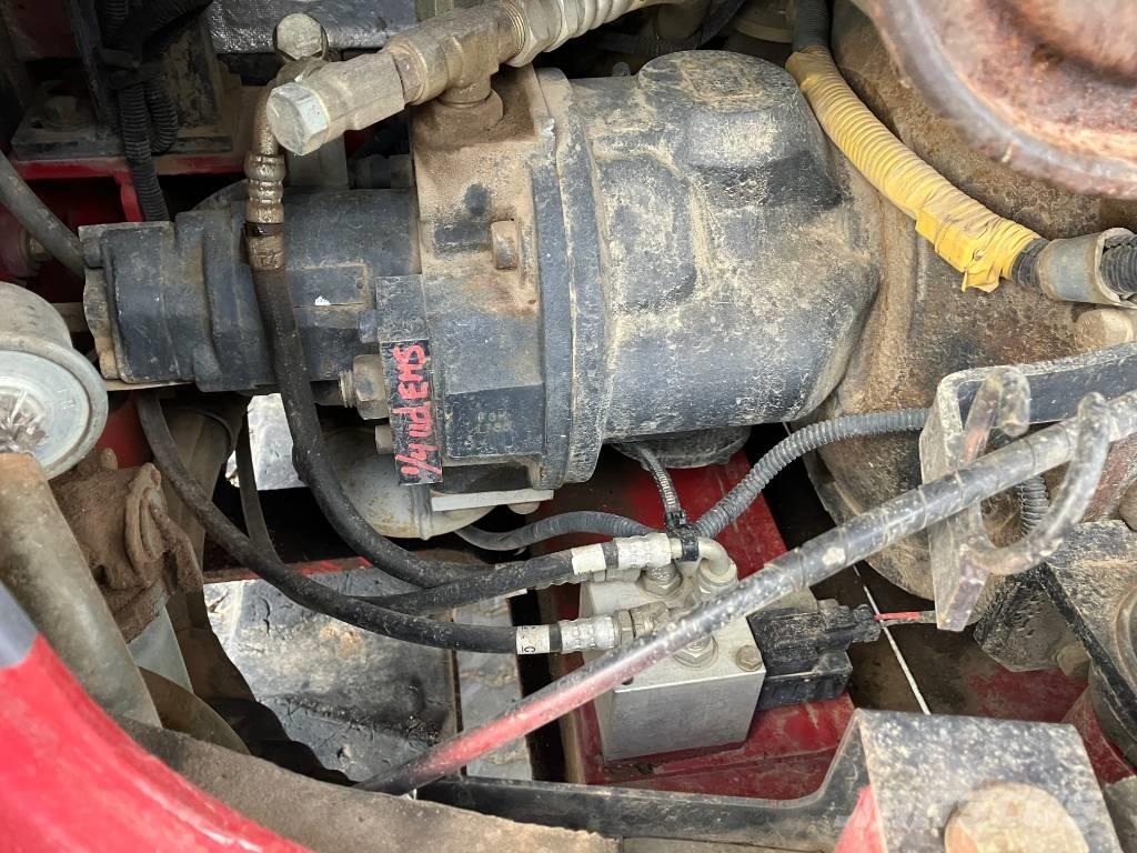 Takeuchi TB 250 Гусеничные экскаваторы