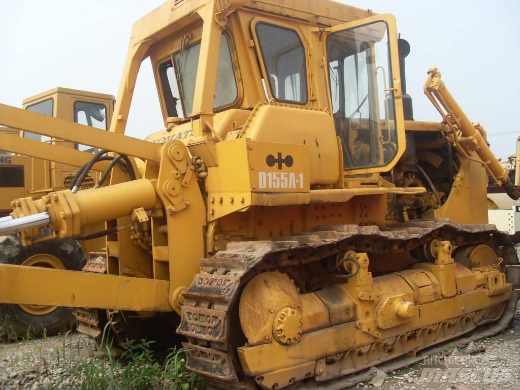 Komatsu d155a-1 Гусеничные бульдозеры