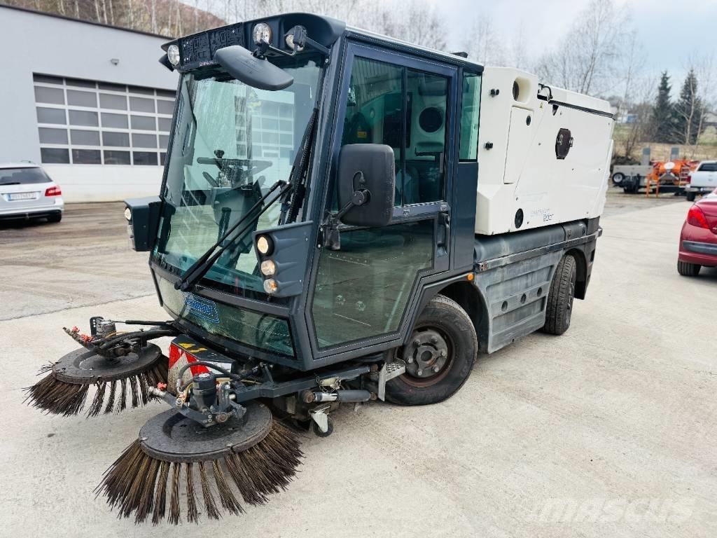 Schmidt Swingo 200 Вакуумные уборочные машины