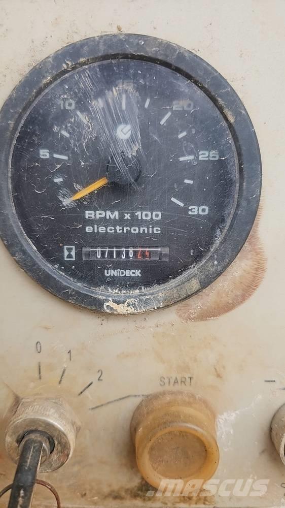 Comacchio MC 405 Гусеничные буровые установки