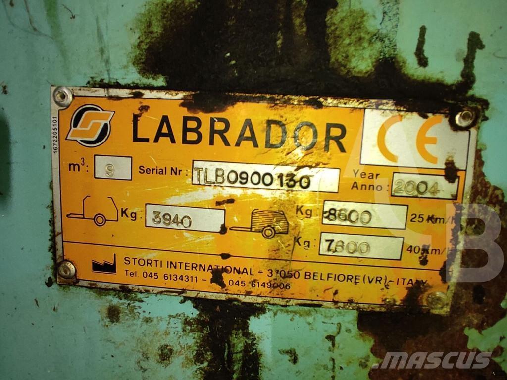  Labrador MT90 Кормораздатчики