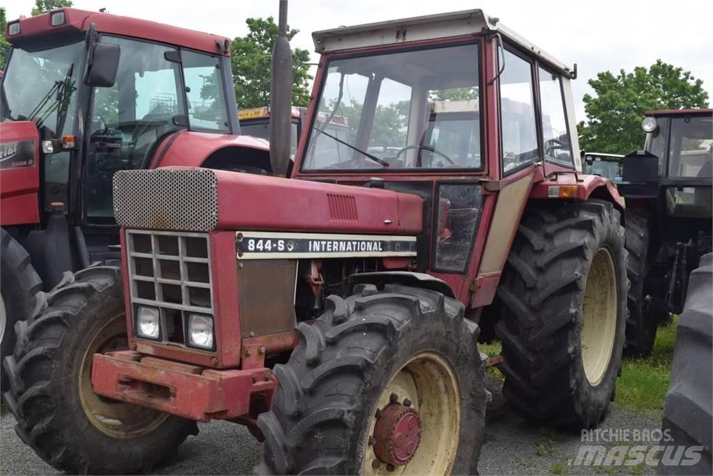 Case IH 844 A/S Трактора