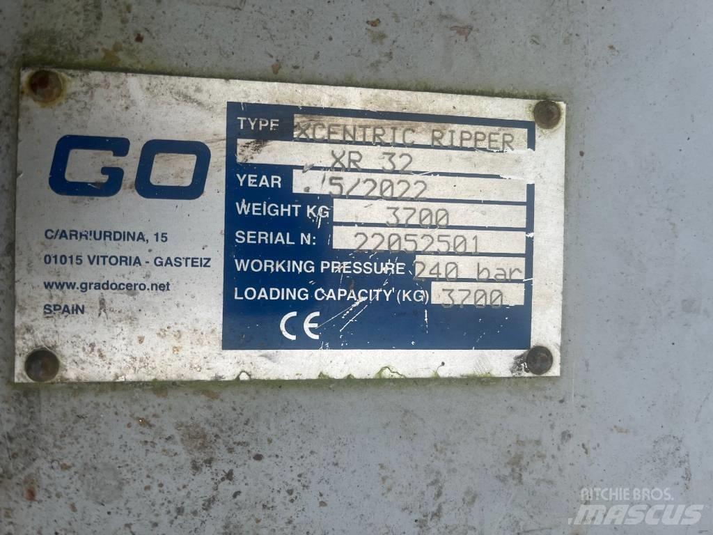 Xcentric XR32 Гидромолоты