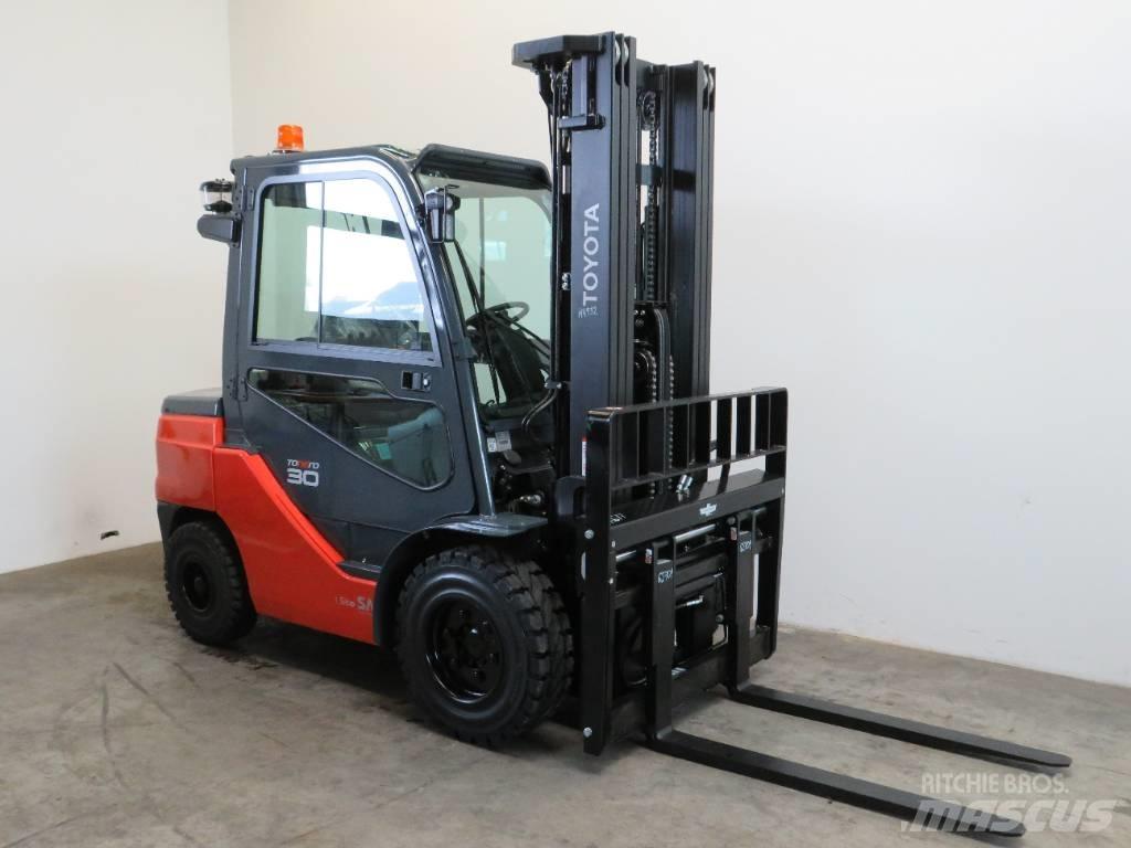 Toyota 52-8 FDF 30 Дизельные погрузчики