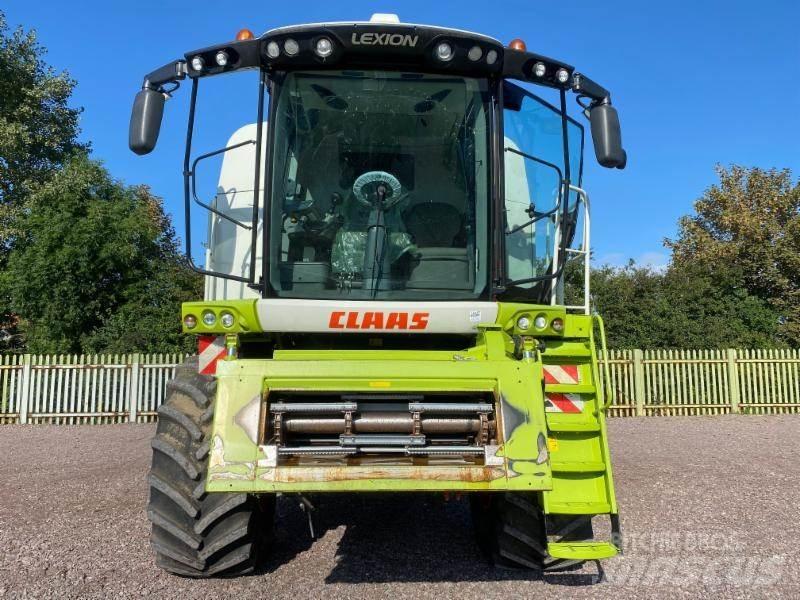 CLAAS LEXION 750 Зерноуборочные комбайны