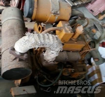 Komatsu Motor 3cil Двигатели