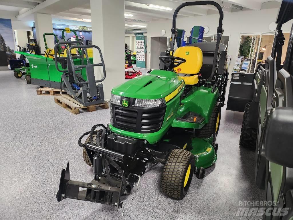 John Deere X 950 R Самоходные газонокосилки
