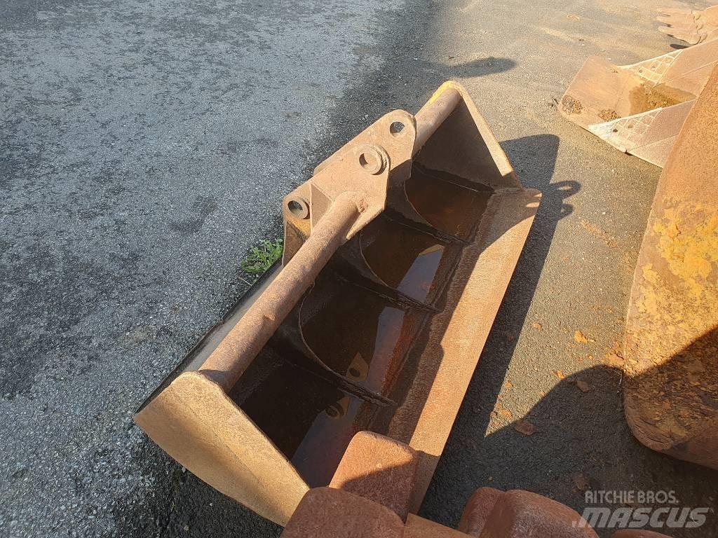 Komatsu WB 93 R-5 Экскаваторы-погрузчики