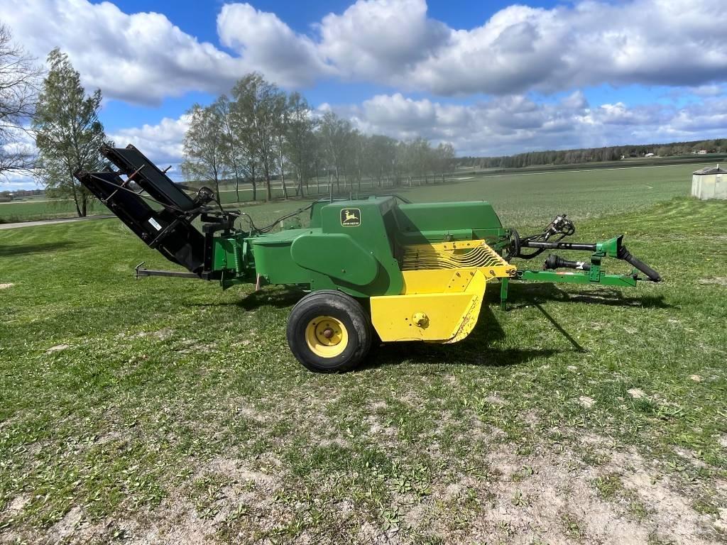 John Deere 359 Тюковые пресс-подборщики
