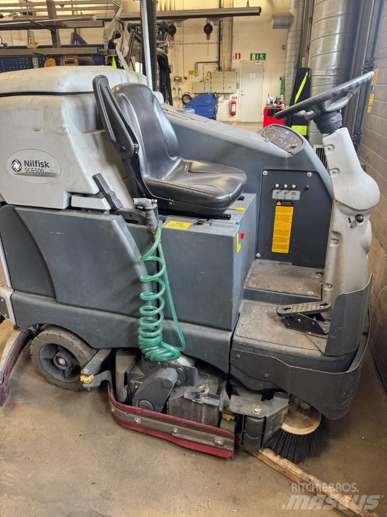 Nilfisk SC6500 Внутренние подметальные машины