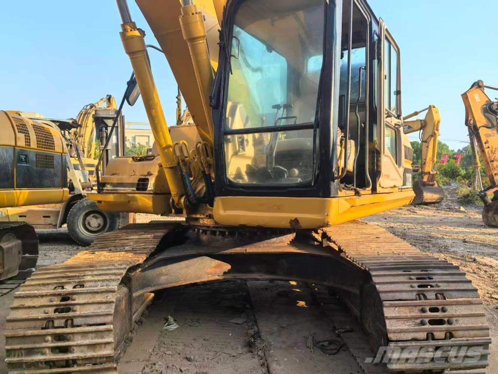 CAT 320BL Гусеничные экскаваторы