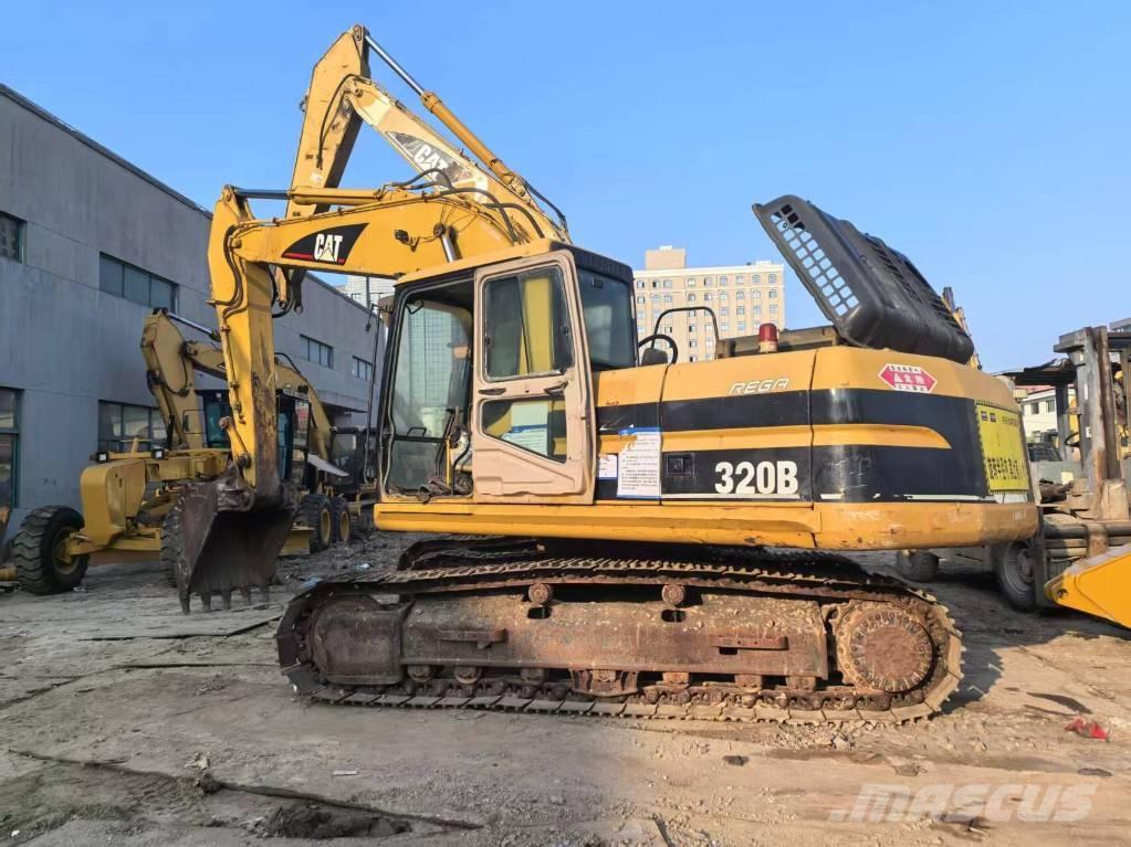 CAT 320BL Гусеничные экскаваторы