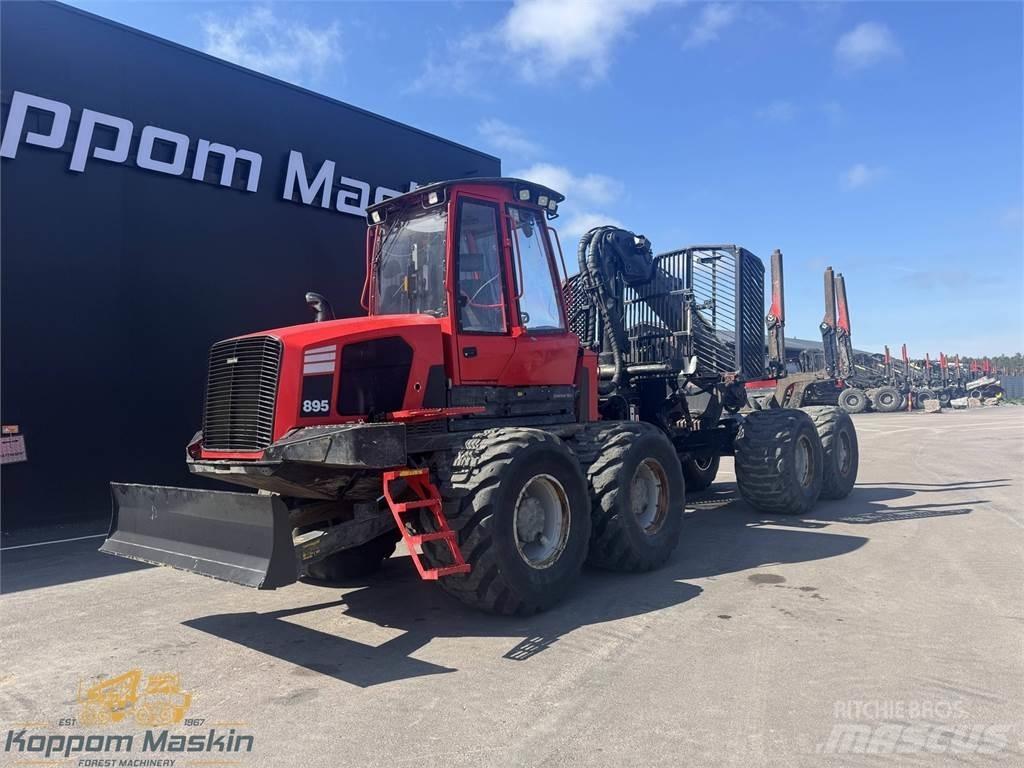 Komatsu 895 Форвардеры