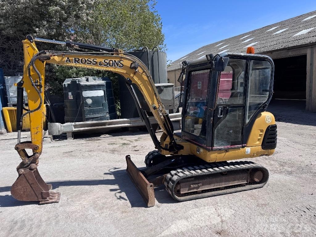 CAT 302.5 Мини-экскаваторы