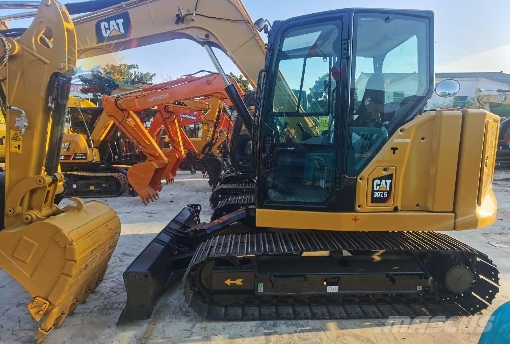 CAT 307.5 Малые экскаваторы 7т-12т