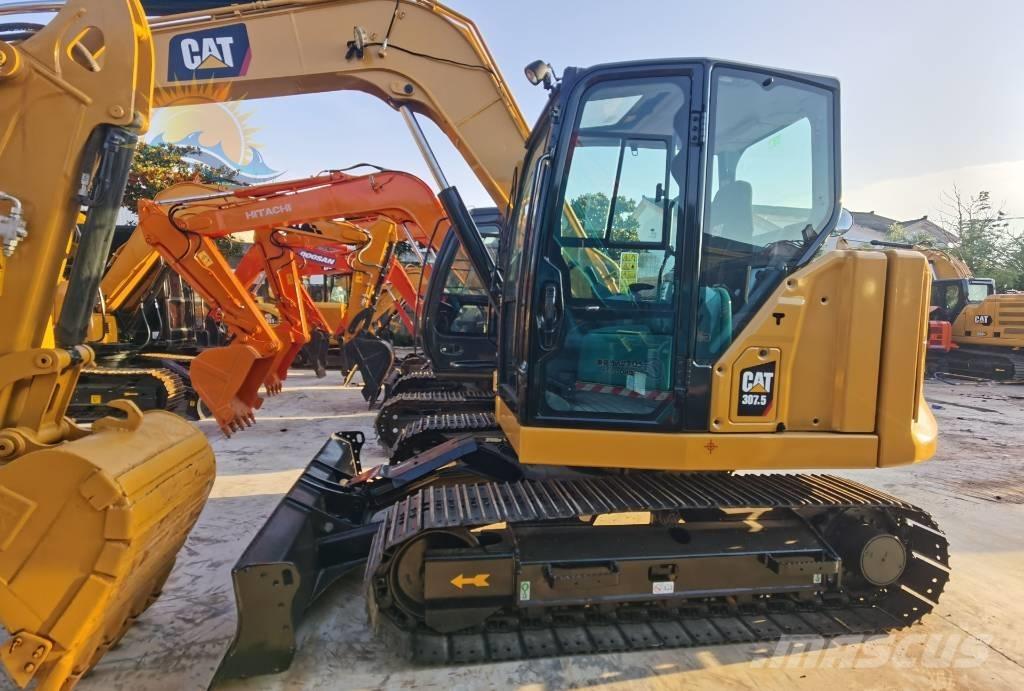 CAT 307.5 Малые экскаваторы 7т-12т