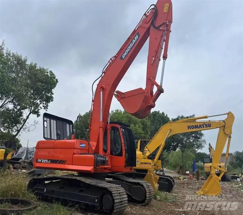 Doosan DX225LC-9C Гусеничные экскаваторы