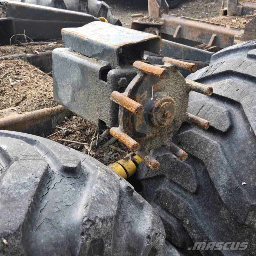 Valtra N 134 Forest Трактора