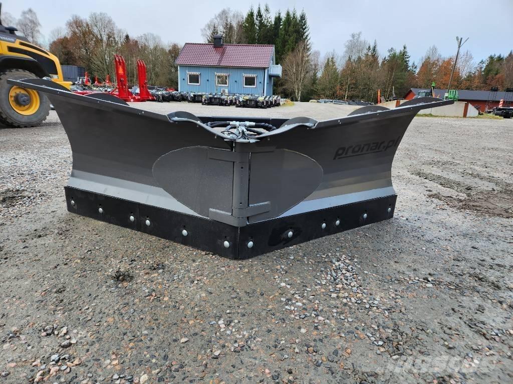 Pronar PUV 3000 M Снежные отвалы и плуги