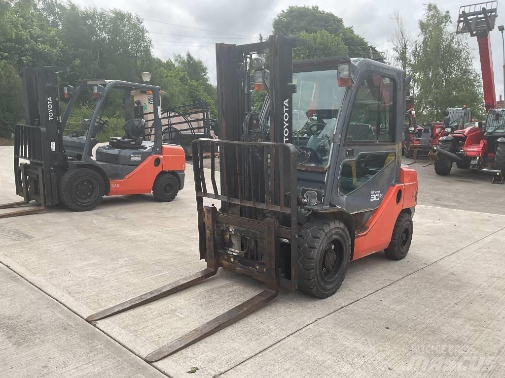 Toyota 02-8 FDF 30 Дизельные погрузчики