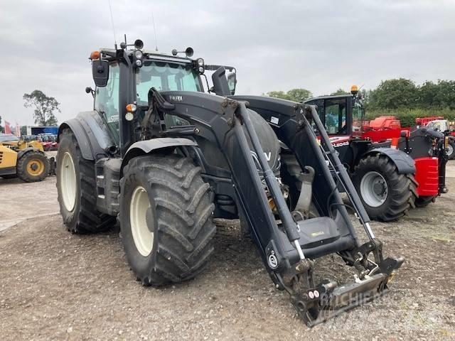 Valtra T214 Versu Трактора