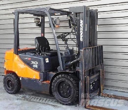 Doosan D30 S-5 Дизельные погрузчики