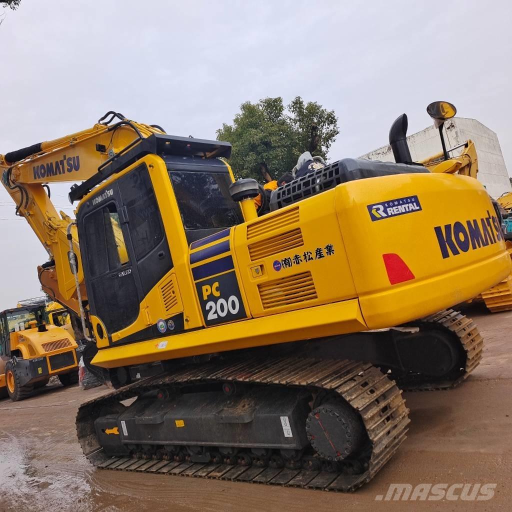 Komatsu PC 200-7 Гусеничные экскаваторы