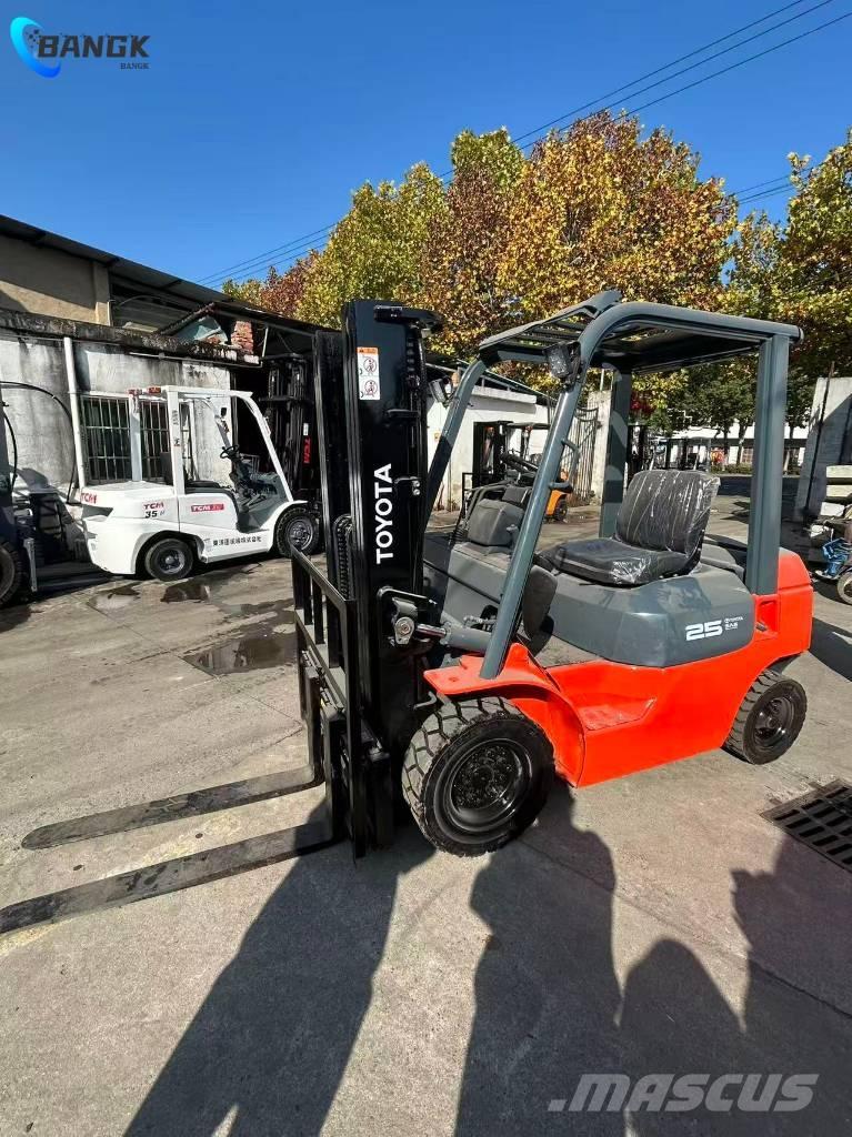 Toyota 8FDN25 Дизельные погрузчики
