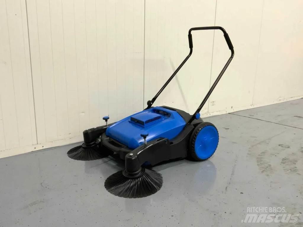  UMT Sweeper Вакуумные уборочные машины
