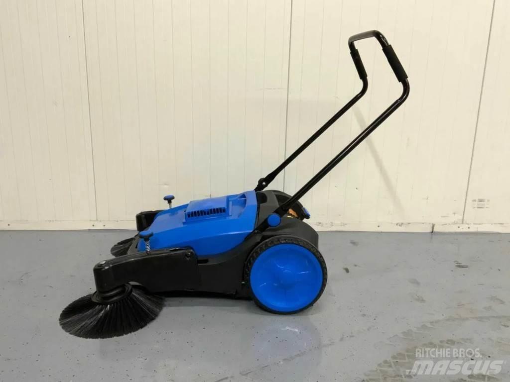  UMT Sweeper Вакуумные уборочные машины