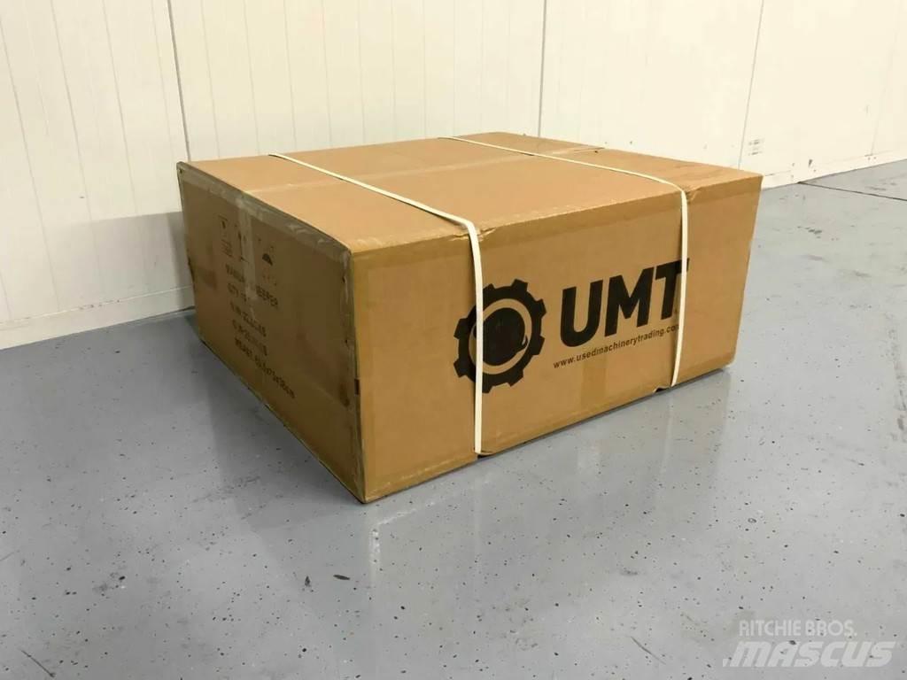  UMT Sweeper Вакуумные уборочные машины