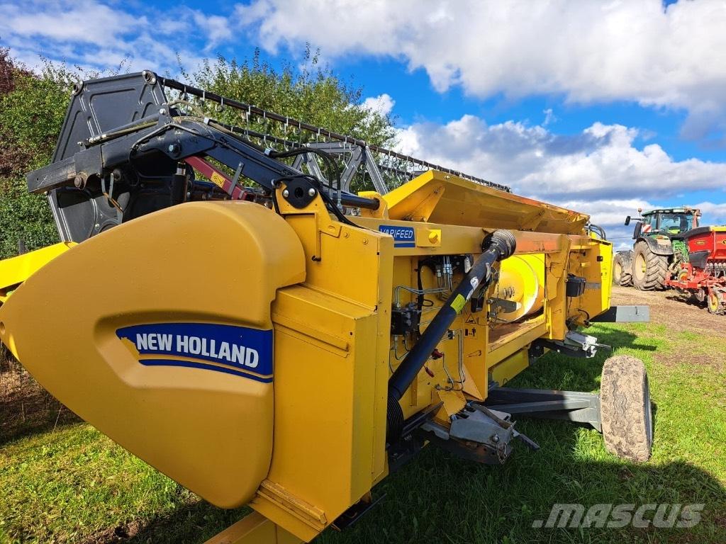 New Holland TC 5.90 Зерноуборочные комбайны