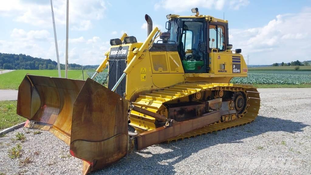 Komatsu D 65 PX-18 Гусеничные бульдозеры