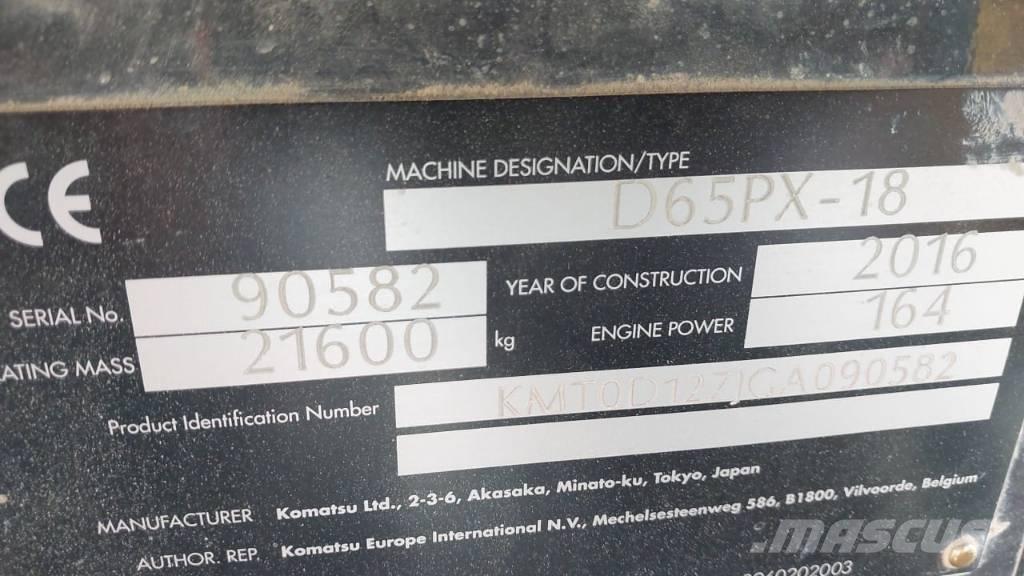 Komatsu D 65 PX-18 Гусеничные бульдозеры