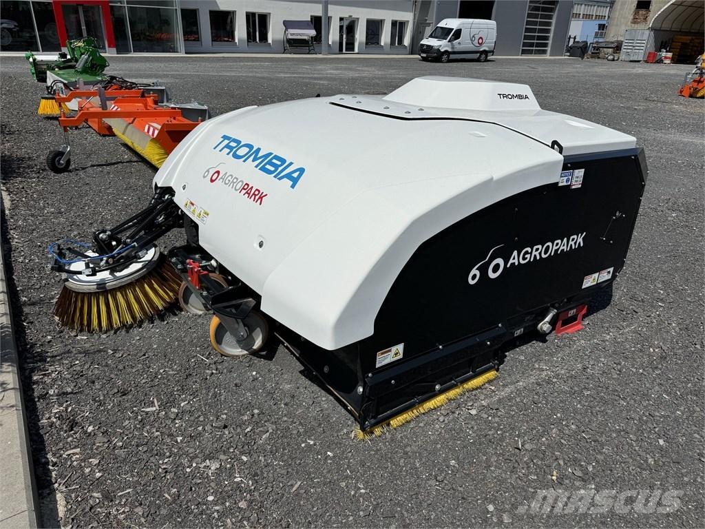  TROMBIA 220 Навесные щетки